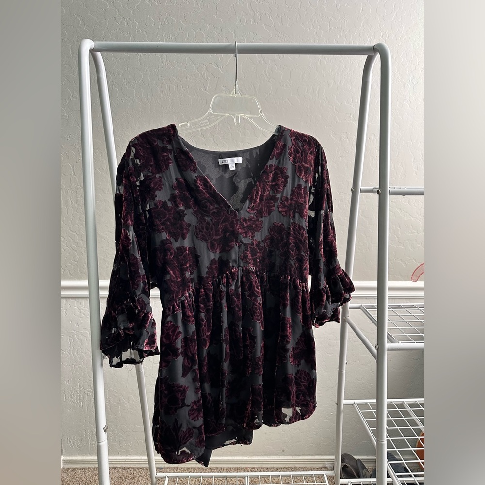 BRAND - DR2 / SIZE - M / COLOR - Black and deep purple